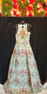 JOVANI Style 48394 Size 8 Mint Floral Brocade