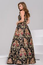 JOVANI Style 48394 Size 8 Mint Floral Brocade