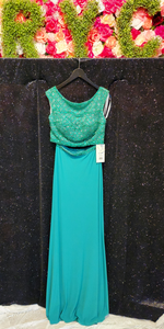 SHERRI HILL Style 51125 Size 6 Emerald