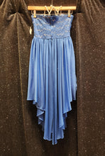 CITY TRIANGLES Style D707 Size 8 Blue Sequin