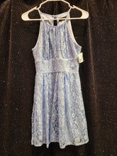 B. DARLIN Style D708 Size 6 Blue Lace