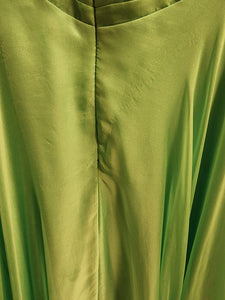 TONY BOWLS Style D834 Size 14 Mint