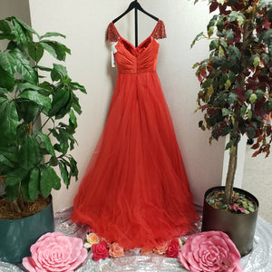 SHERRI HILL Style 50863 Size 4 Red