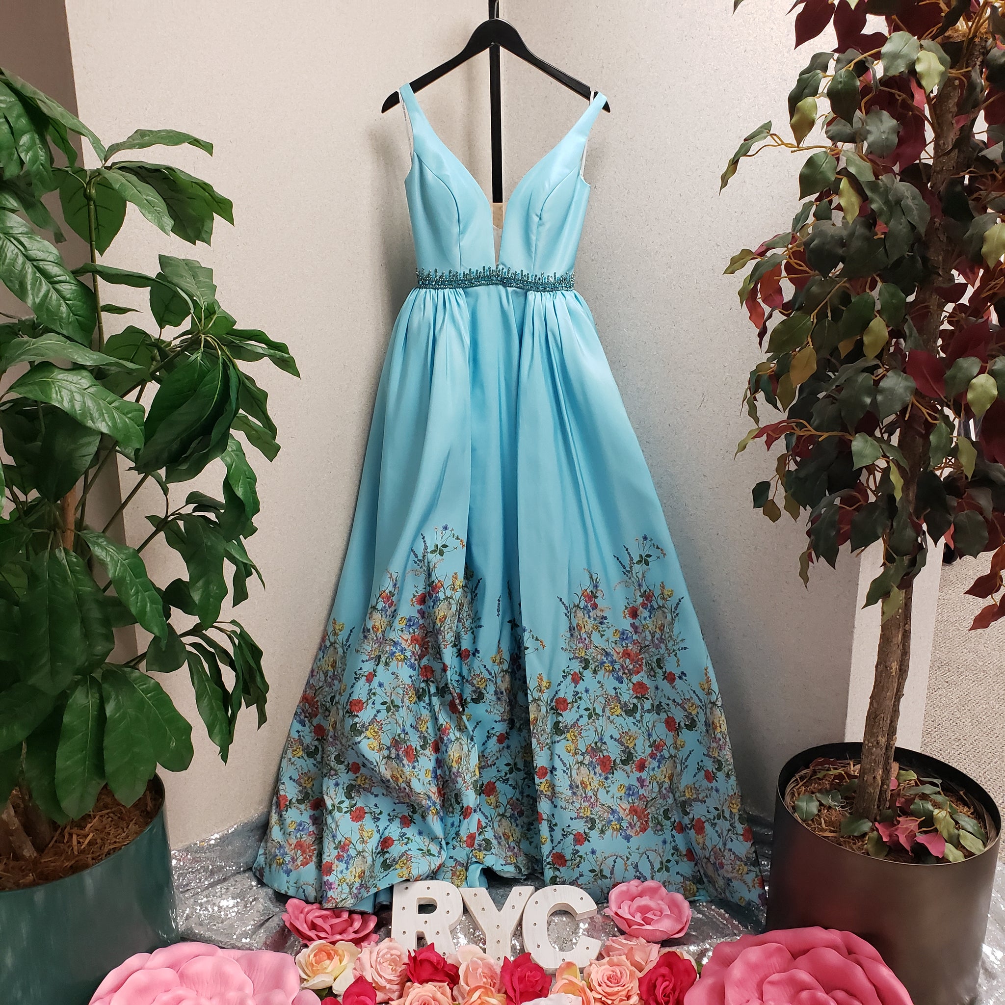 SHERRI HILL Style 51232 Size 4 Blue Print Enchanted Formals SHERRI HILL Style 51232 Size 4 Blue Print Enchanted Formals