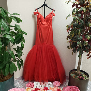 SHERRI HILL Style 50732 Size 6 Red