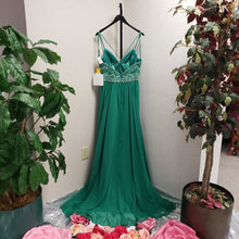 MORILEE Style 99129 Size 6 Emerald