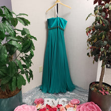 SHERRI HILL Style 51145 Size 8 Emerald