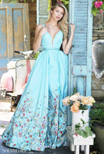 SHERRI HILL Style 51232 Size 4 Blue Print